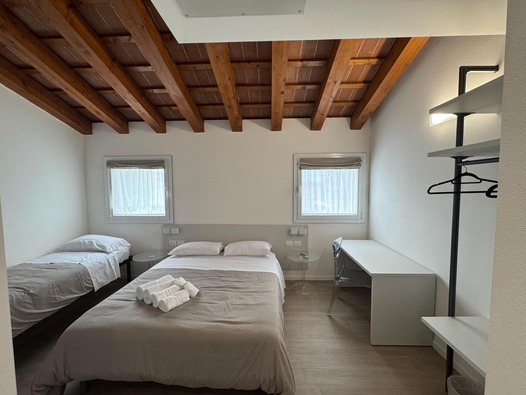 Hotel Villa Mary Santa Maria Di Sala Luaran gambar