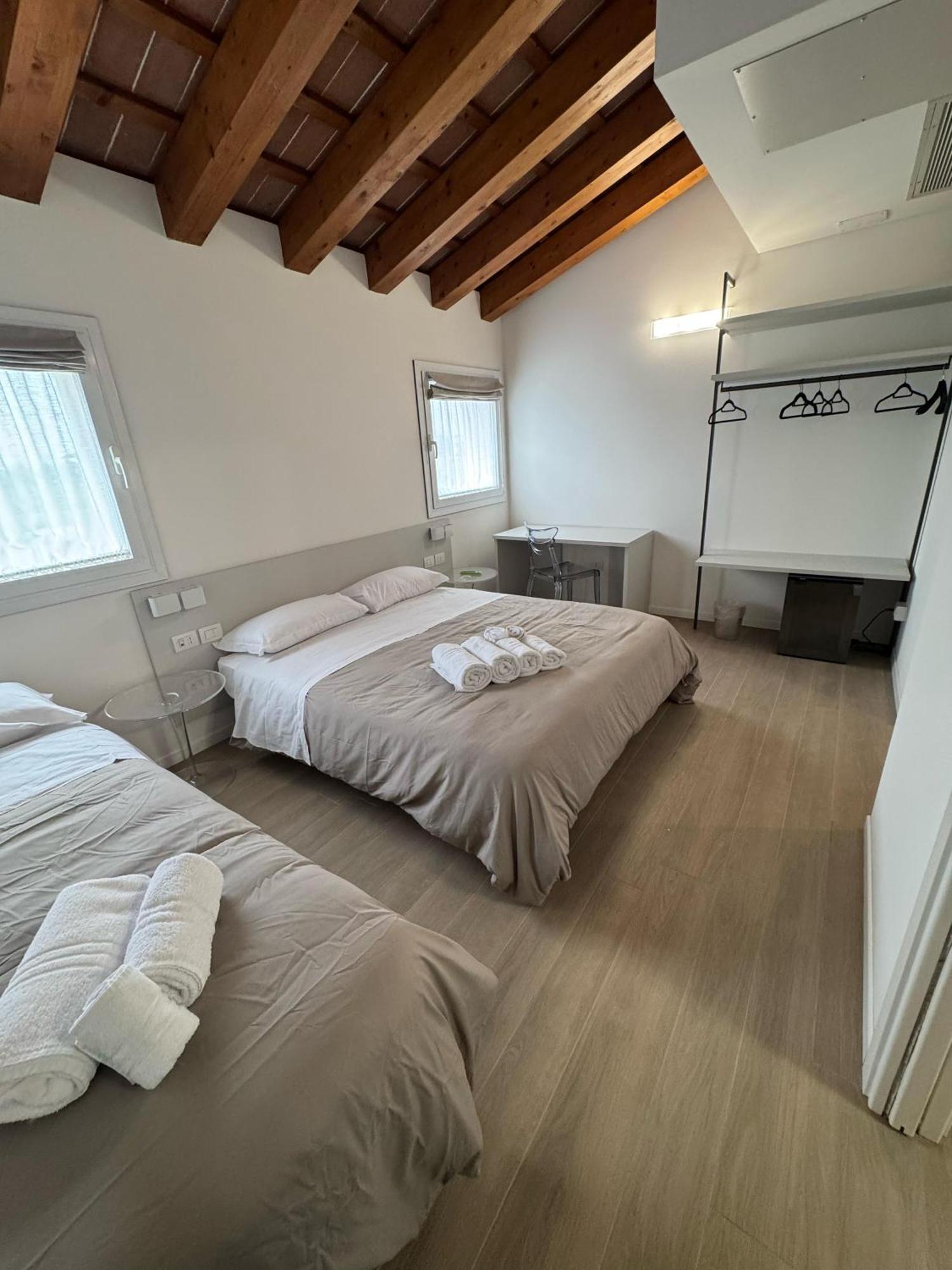 Hotel Villa Mary Santa Maria Di Sala Luaran gambar